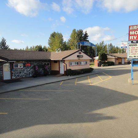 Airport Inn Quesnel Kültér fotó